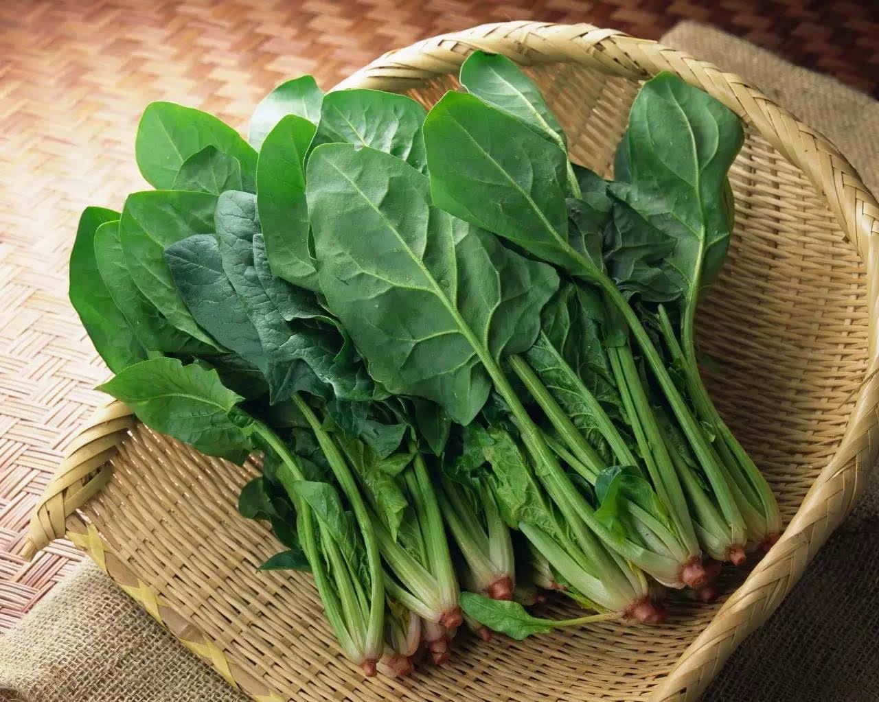 菜管家告诉你：冬至快到了，我们教你包一些有营养又好看的饺子吧！